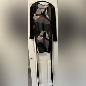 Mini style dress by Venus. Black/brown/white/tan